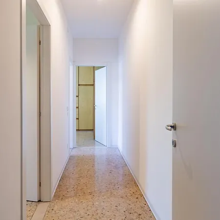 Giulia By Interhome * לואינו